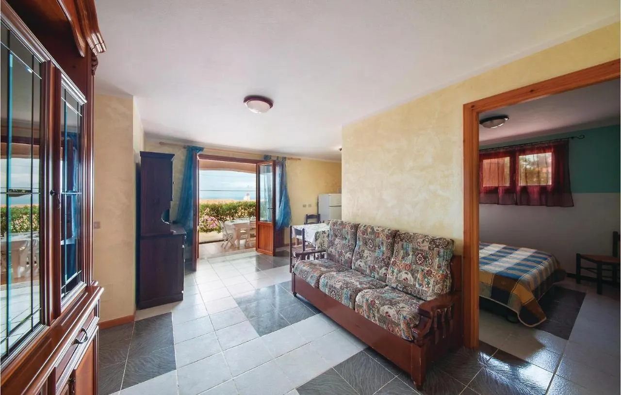 Nice Apartment In Porto Alabe With Kitchen Magomadas